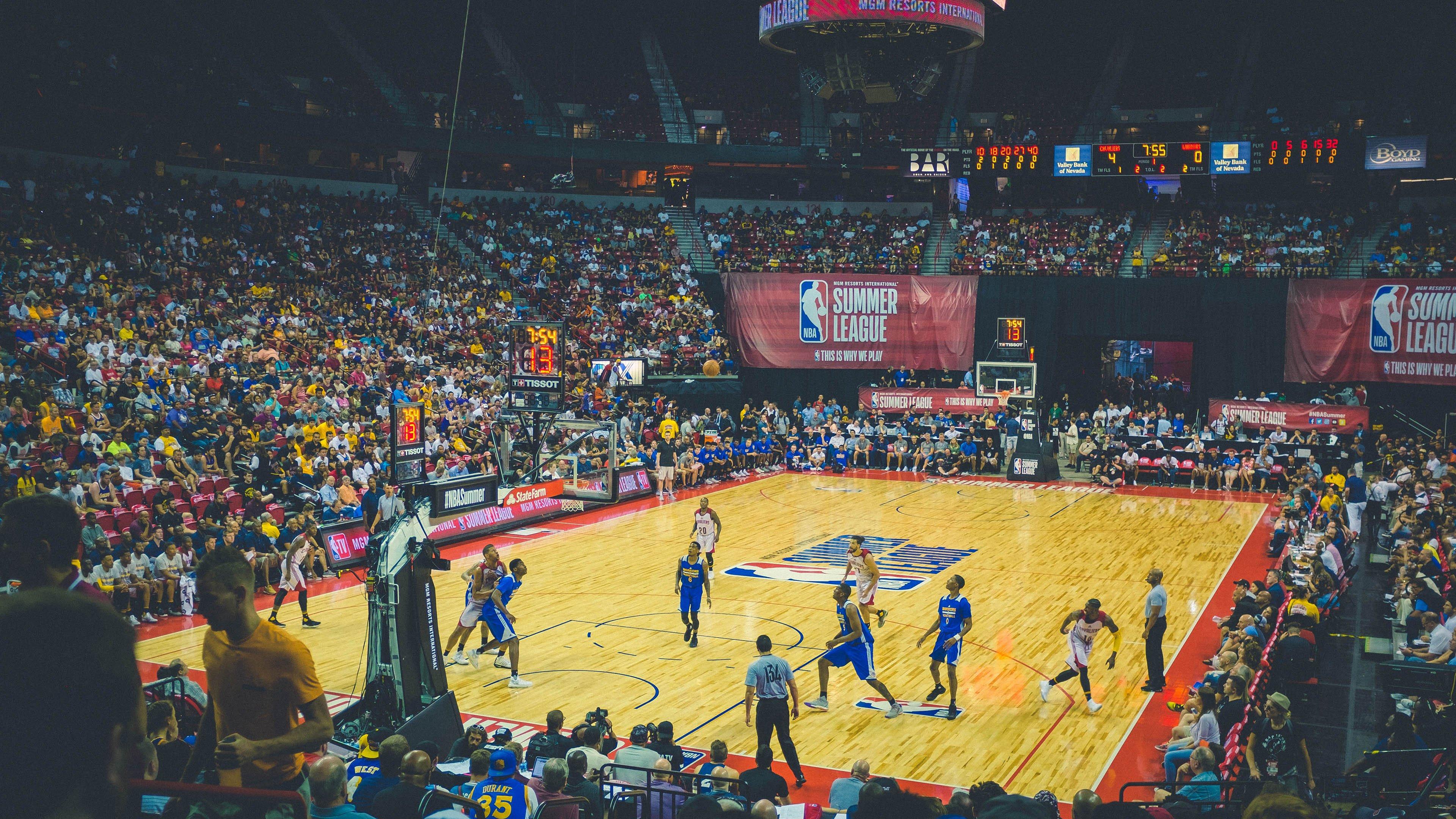 纳达尔强势回归红土赛场,法网前状态引关注